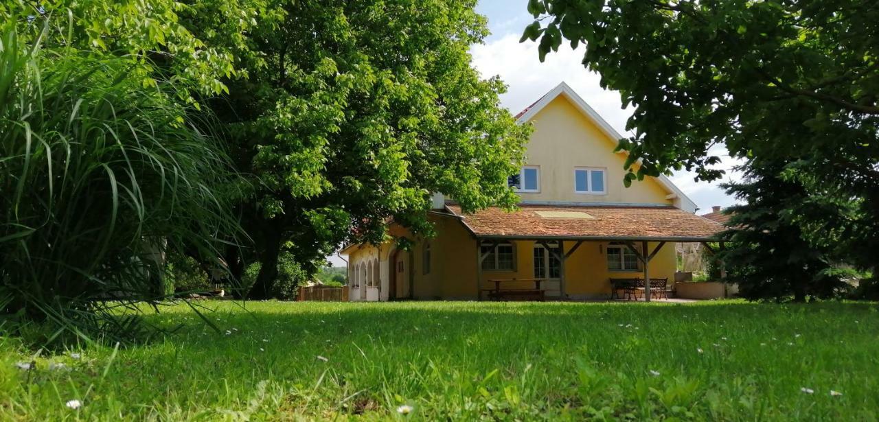 Ságvár Guesthouse Eksteriør billede